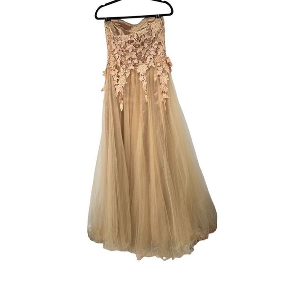 JS Collections Ethereal Champagne Floral Lace Tulle‎ Strapless Dress - Picture 4 of 11
